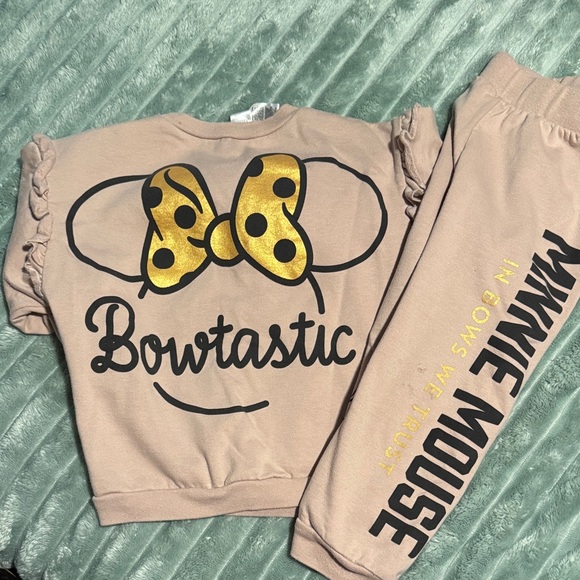 Disney Minnie Mouse Kids Sweatshirt - Tan and Gold - Picture 2 of 2